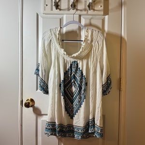 Unique Spectrum 3X lightweight off-shoulder boho style top